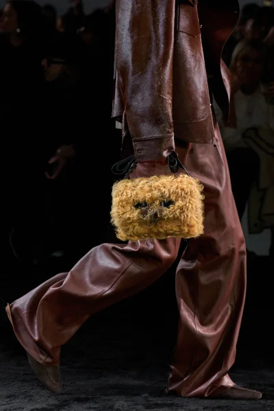 Look 37